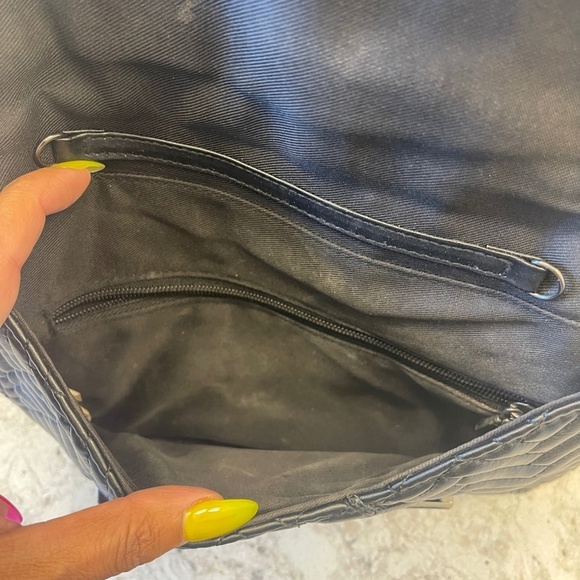 Black clutch purse with herringbone‎ style - Picture 6 of 6